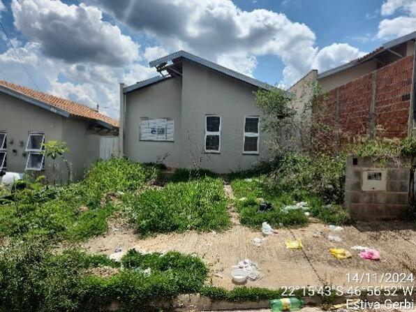 Casa com 2 quartos, 1 banheiro, 44,25m² construída, 1 vaga