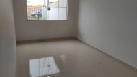 Casa com 2 quartos, 2 banheiros e 85m² de área construída, desocupada e pronta para morar