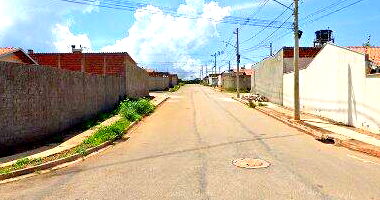Casa com 65,19m² construída, 267,34m² terreno, sem lances