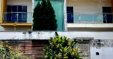 Casa com 4 quartos, 3 banheiros, vaga de garagem e 173,53m² privativos
