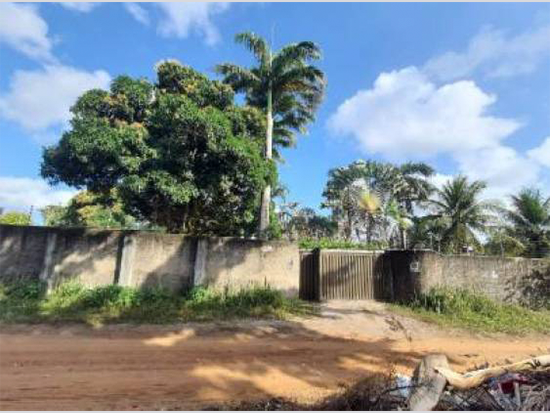 Casa com 263,29m² construídos e 1 vaga