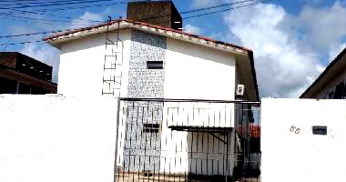 Apartamento com 2 quartos, varanda, área de serviço e 1 vaga