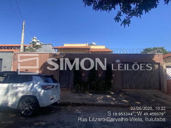 Casa em Ituiutaba com 3 quartos e 2 banheiros