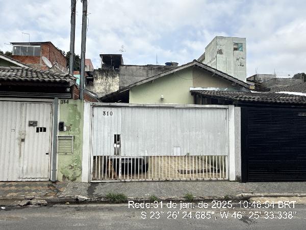 Casa com 2 quartos, 1 banheiro, 1 vaga, 63m² construída