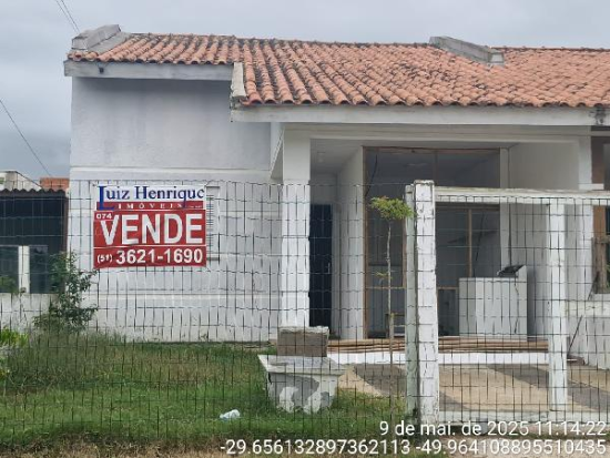 Casa com 2 Quartos e 1 Vaga em Capão da Canoa