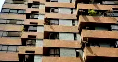 Apartamento Ocupado com 1 Vaga em Leilão