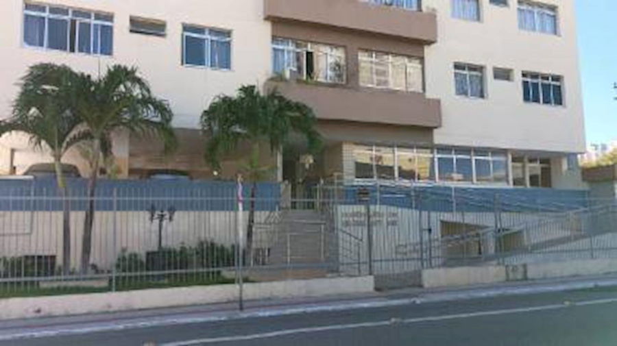 Apartamento padrão com 3 quartos, 2 banheiros e 1 vaga, ocupado