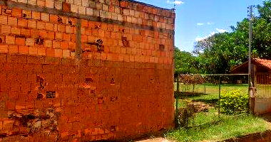 Casa aconchegante com 2 quartos, 1 banheiro e 300m² construída, ocupada