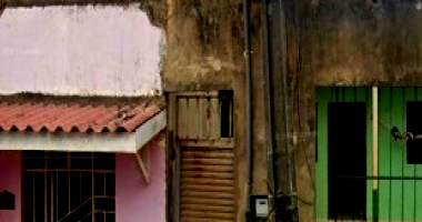 Casa espaçosa com 4 quartos, 2 banheiros e 140m² construída, ocupada