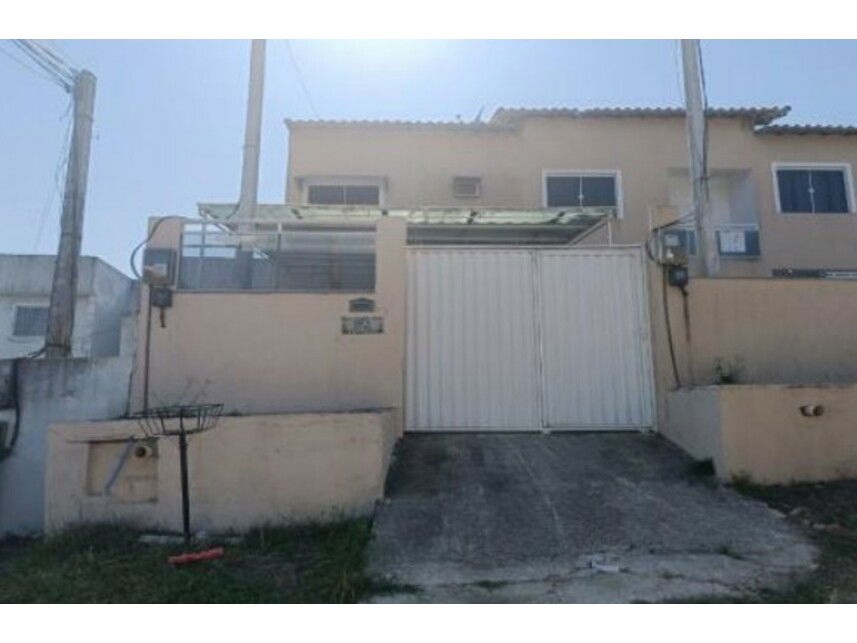 Casa com 83,20m² construídos em terreno de 607,50m² - Ocupado