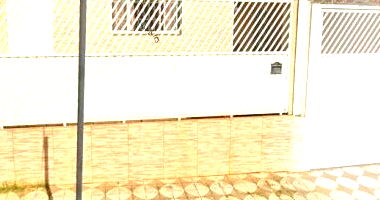 Casa com Jardim Simus, 120m² construídos e 300m² de terreno