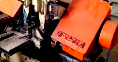 Serra Fita equipada com esteira Franho