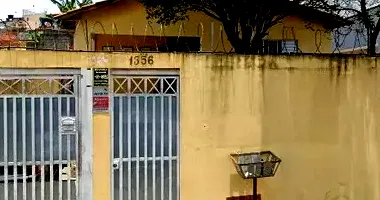 Casa com 3 quartos, 2 banheiros, 1 vaga, 90m² construída, ocupada