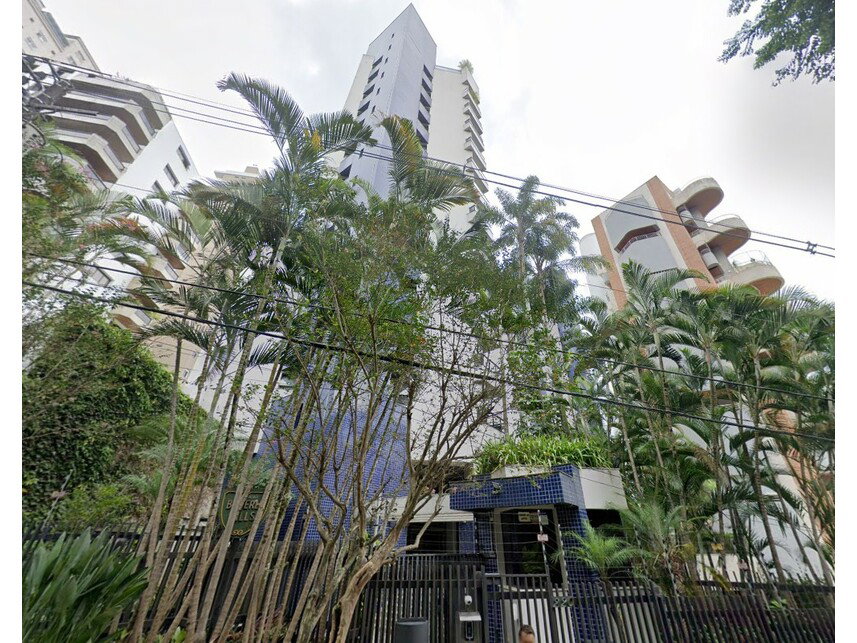 Apartamento 51 no Edifício Beverly Hills com 3 vagas de garagem