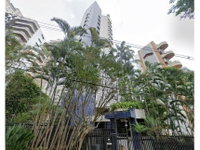 Apartamento 51 no Edifício Beverly Hills com 3 vagas de garagem