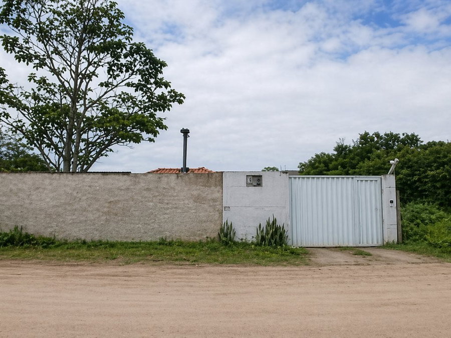 Casa com 221 m², 3 quartos, 2 banheiros, ocupada