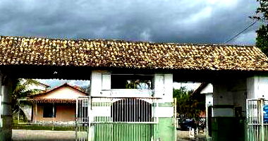 Casa em condomínio com 1 vaga e piscina em Itaboraí/RJ
