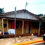 Casa de madeira 40m² em terreno urbano 200m², desocupada