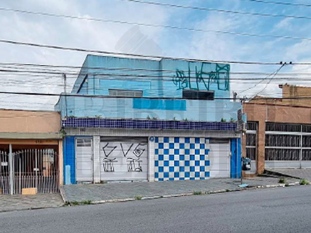 Prédio com 297,35m², 2 andares, 350m² de terreno