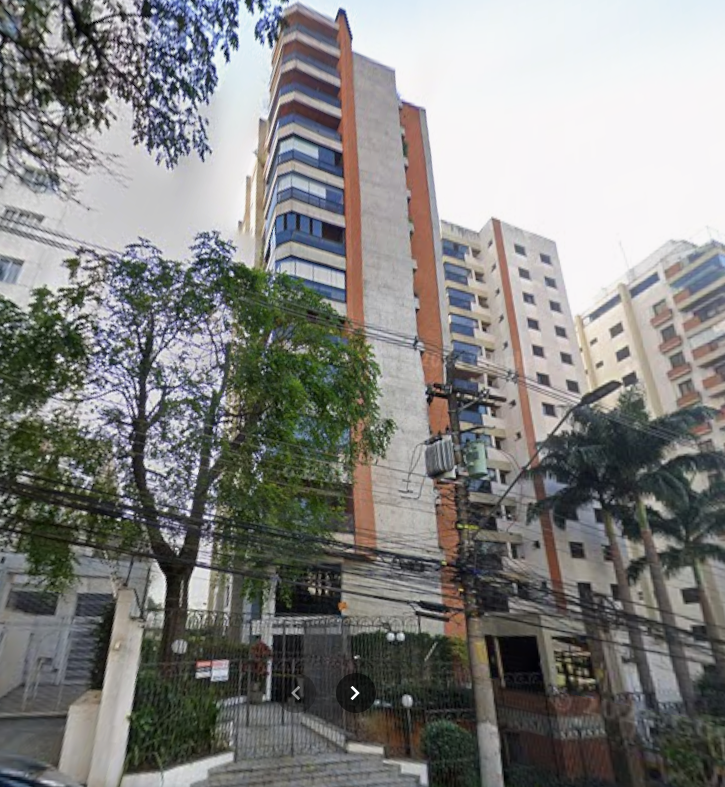 Apartamento com 2 vagas na Aclimação
