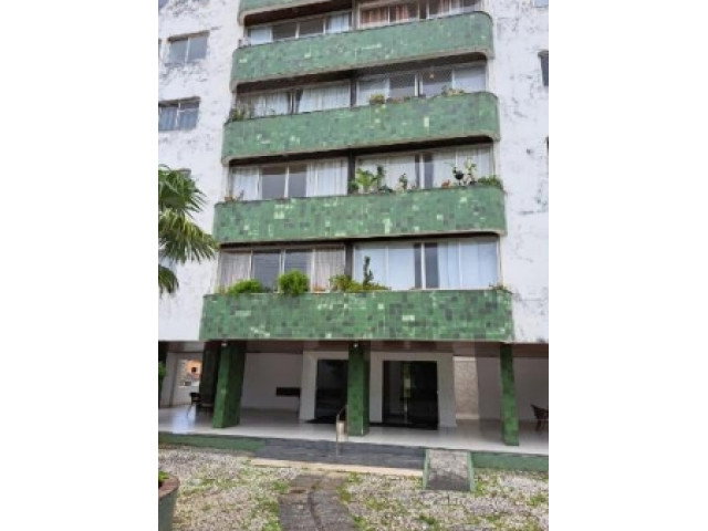 Apartamento com 106m² e vaga de garagem