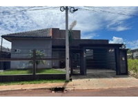 Casa com 3 quartos, 2 banheiros e 250m² de área construída