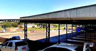 Terreno com 280m² e 247m² de construções em alvenaria