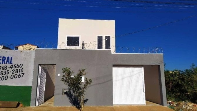 Casa com 3 quartos em Montes Claros - MG