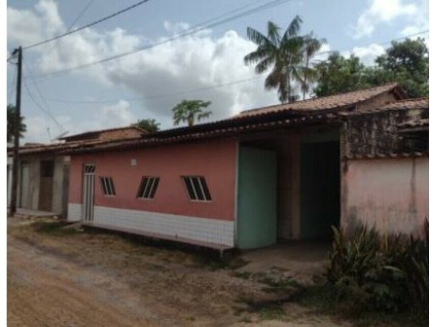 Casa com 3 quartos, 2 banheiros, 2 vagas, 162,79m² construída, imóvel