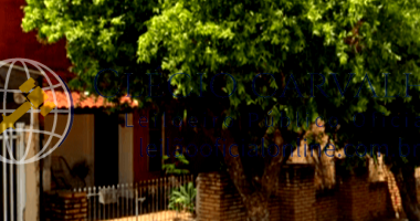 Casa com terreno de 250m², 2 quartos, 1 banheiro, área construída de 61,87m²