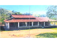 Sítio com 22,50 hectares, casas, curral e paiol