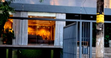 Imóvel comercial com 3 pavimentos e 4 vagas em Gutierrez