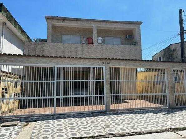Casa com 2 quartos, 1 banheiro, 38m² área privativa, 1 vaga