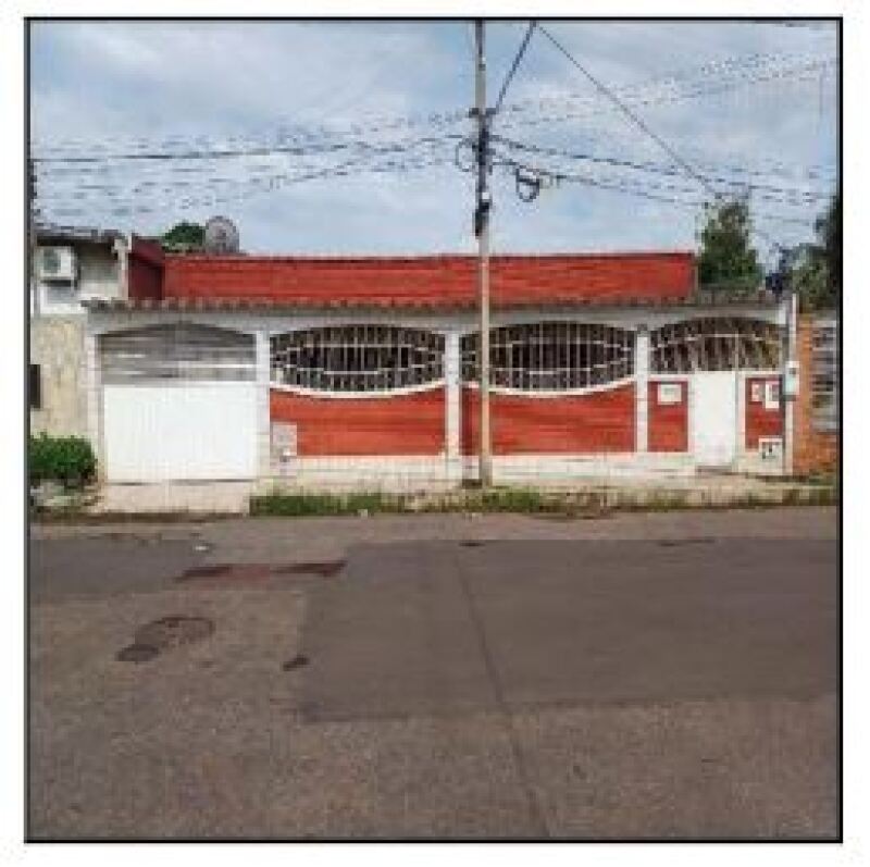 Casa com 3 Quartos e 5 Banheiros em Rio Branco