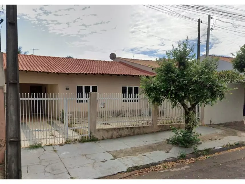 Casa com 3 quartos e 2 banheiros em Londrina/PR