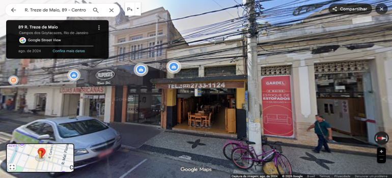 Casa com 4 Quartos e 2 Banheiros no Centro