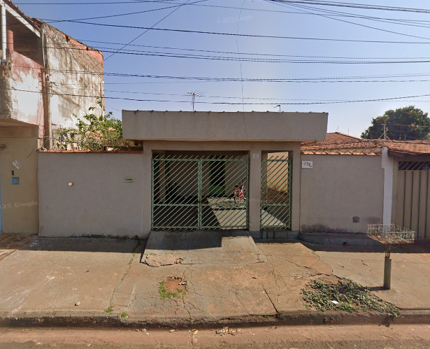 Casa com 2 quartos, 106m², ocupada, Jardim San Domingues