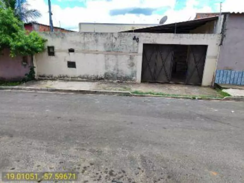 Casa Ocupada com 1 Vaga em Ladário/MS