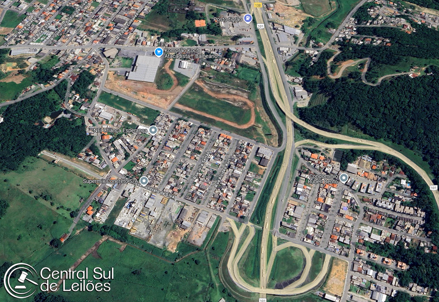 Lote com construção de 120m² em Balneário Camboriú - SC