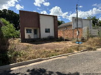 Casa com 2 quartos, 1 banheiro, 1 vaga, 60m² construída, desocupada