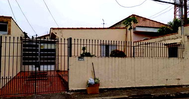 Casa com 2 dormitórios e quintal em São Bernardo do Campo