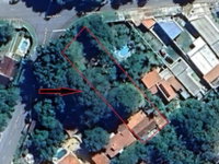Casa com 156,80m² em terreno de 1.056m², 3 quartos, 2 banheiros, desocupada