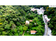 Casa com 3 quartos e terreno de 18.100m² em Poços de Caldas