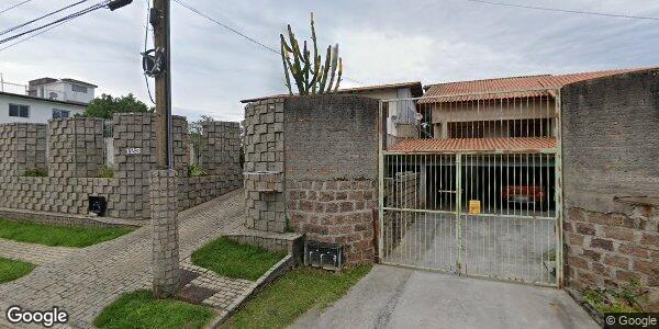 Casa com 4 quartos e 3 banheiros em Criciúma