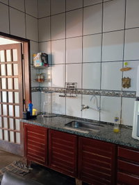 Casa com 2 dormitórios e garagem no Jardim Myriam