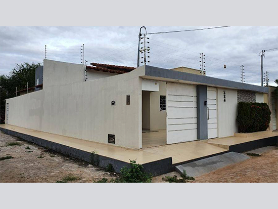 Casa espaçosa com 1 vaga, 122m² construída e ocupada