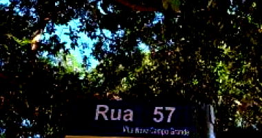 Casa Padrão com 3 Quartos e 4 Banheiros em Campo Grande