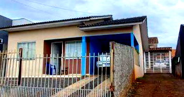 Casa em Dois Vizinhos com 77m²