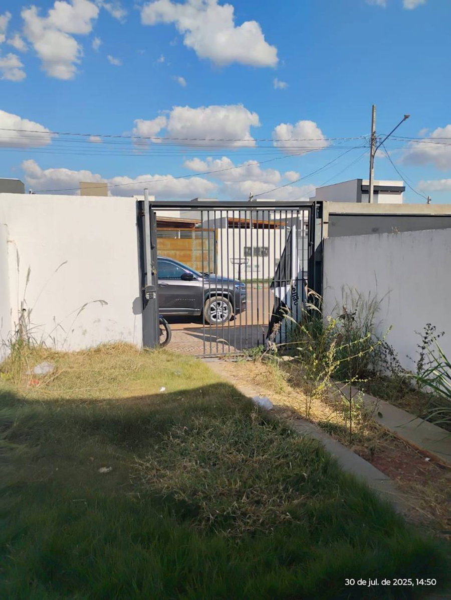 Casa com 2 quartos, 150m² de terreno, desocupada em condomínio