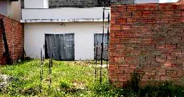 Casa com 1 quarto, banheiro, cozinha, 40m² construída, terreno 250m²